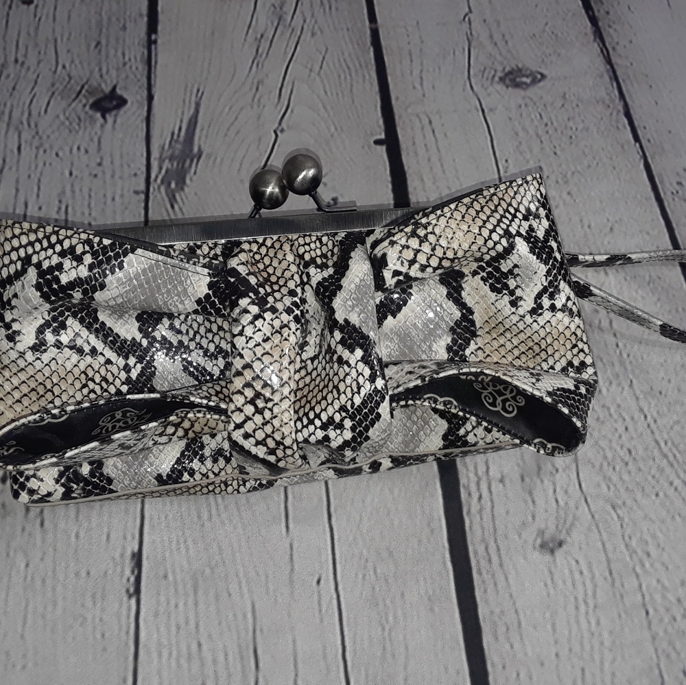 Jessica Simpson clutch - Picture 3 of 5